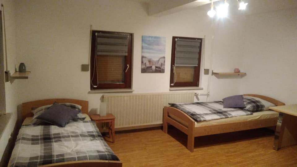 "Klein Und Fein"-Monteurzimmer Pohlheim Esterno foto